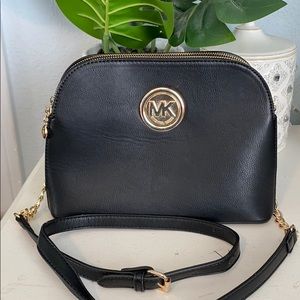 Crossbody purse